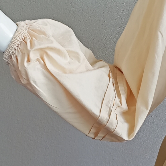 ASOS design cream coloured dress - Picture 4 of 7